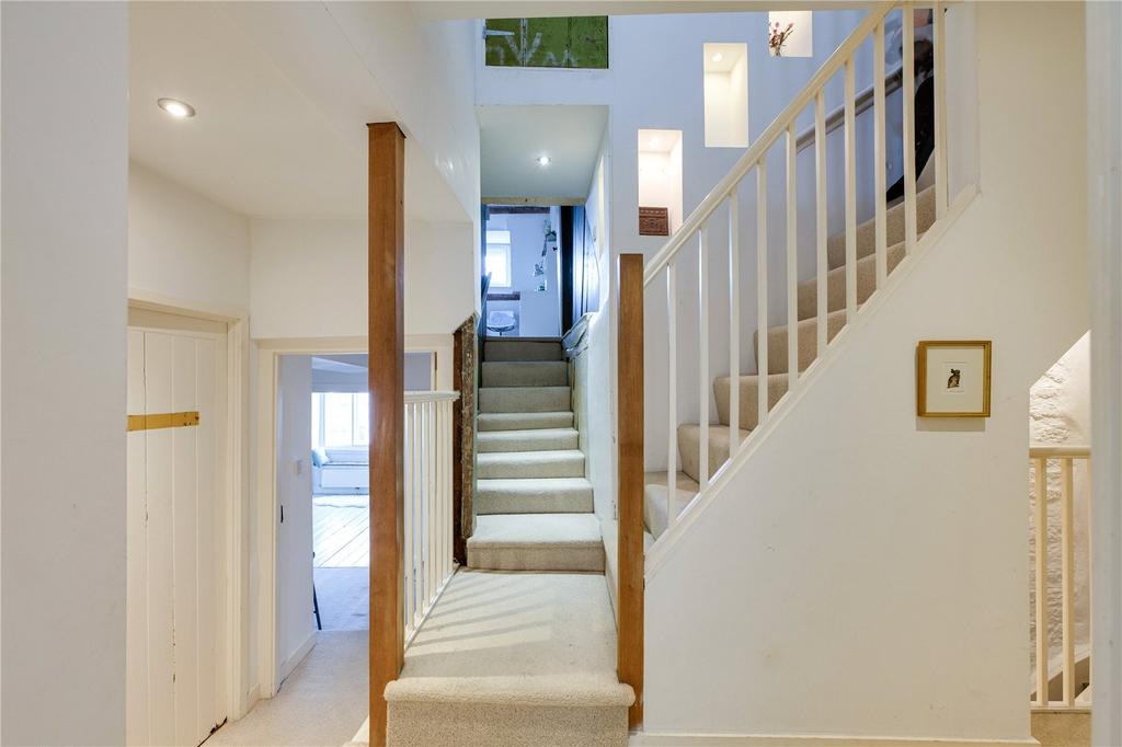 Landing/Stairs