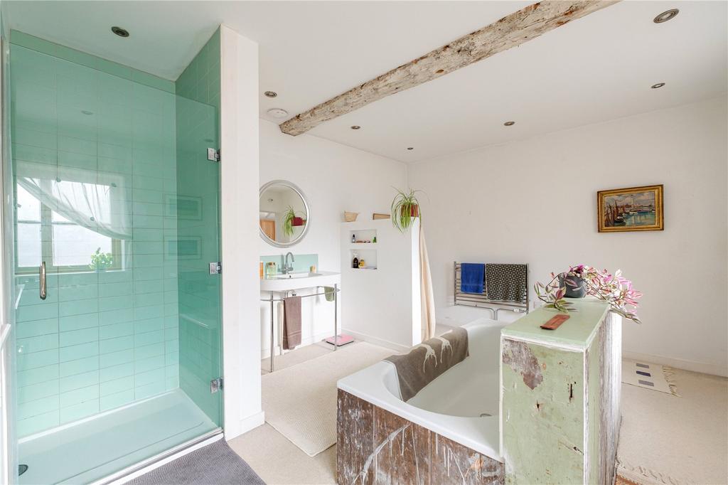 En suite bathroom