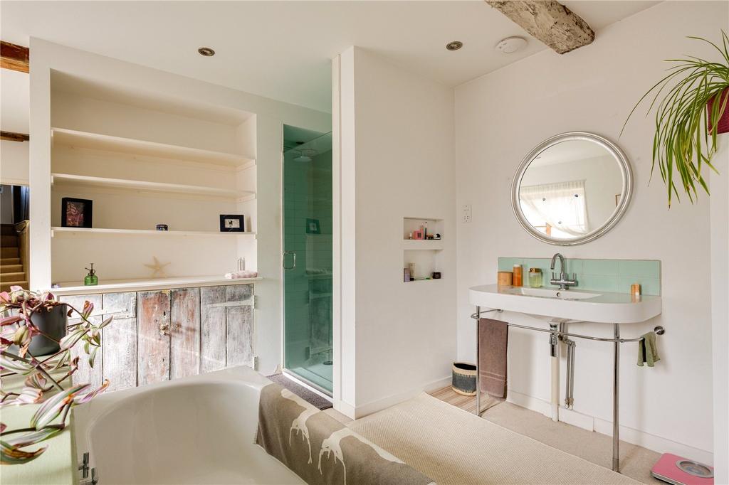 En Suite Bathroom