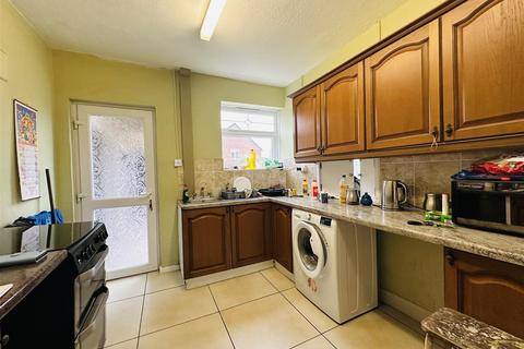 3 bedroom house to rent, Marston Lane, Attleborough, CV11 4RF