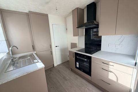 3 bedroom terraced house to rent, Belsize Avenue, Peterborough, PE2