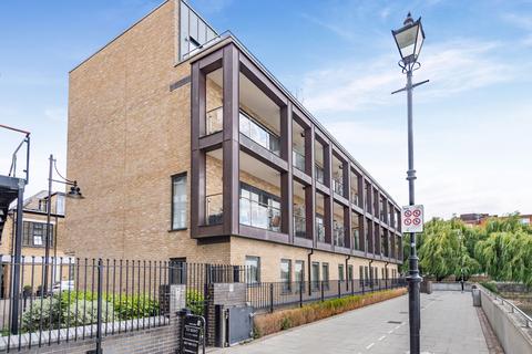 3 bedroom townhouse for sale, Rainville Road, London W6