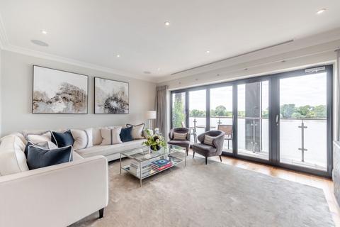 3 bedroom townhouse for sale, Rainville Road, London W6