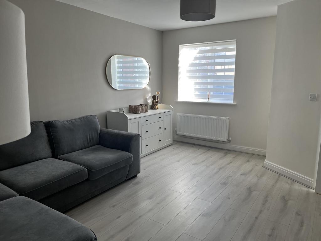 Living Room Pic 1