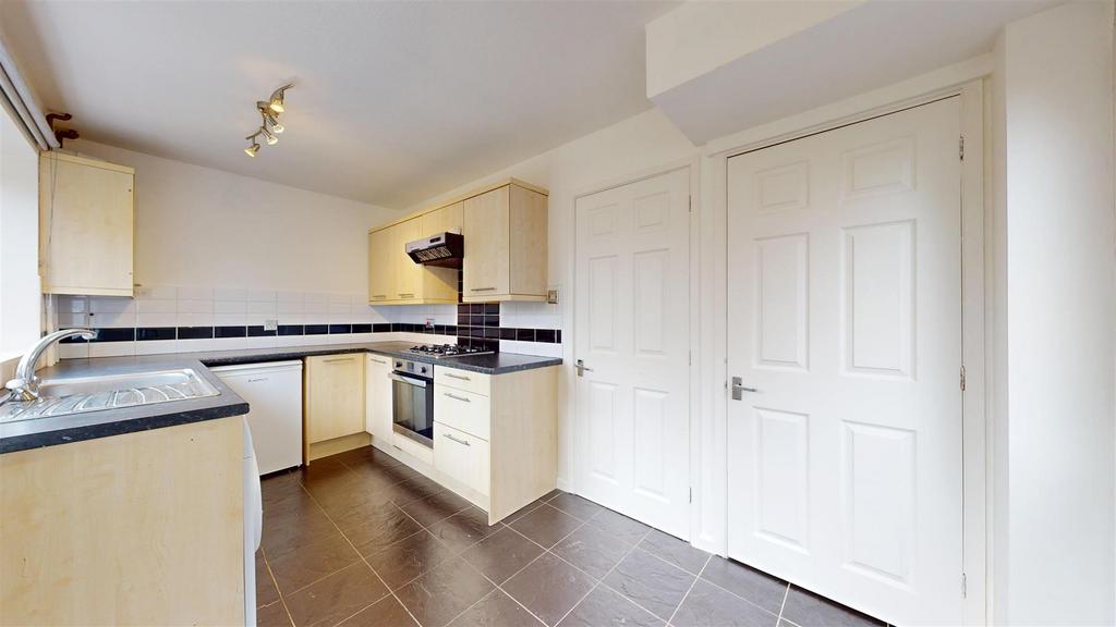 Lanesfield 12 Kitchen 2.jpg