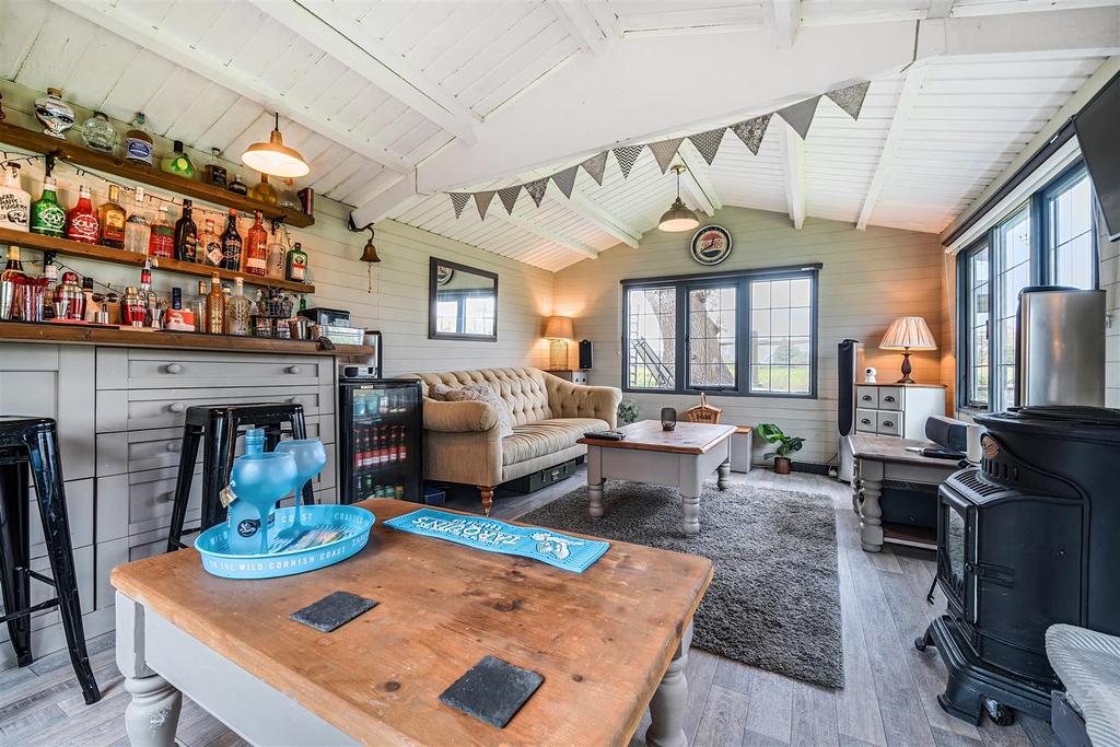 Summer House/Office