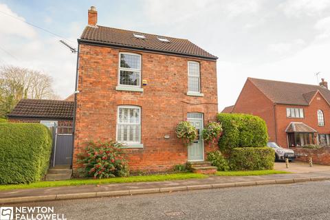 3 bedroom detached house for sale, Main Street, Hayton DN22