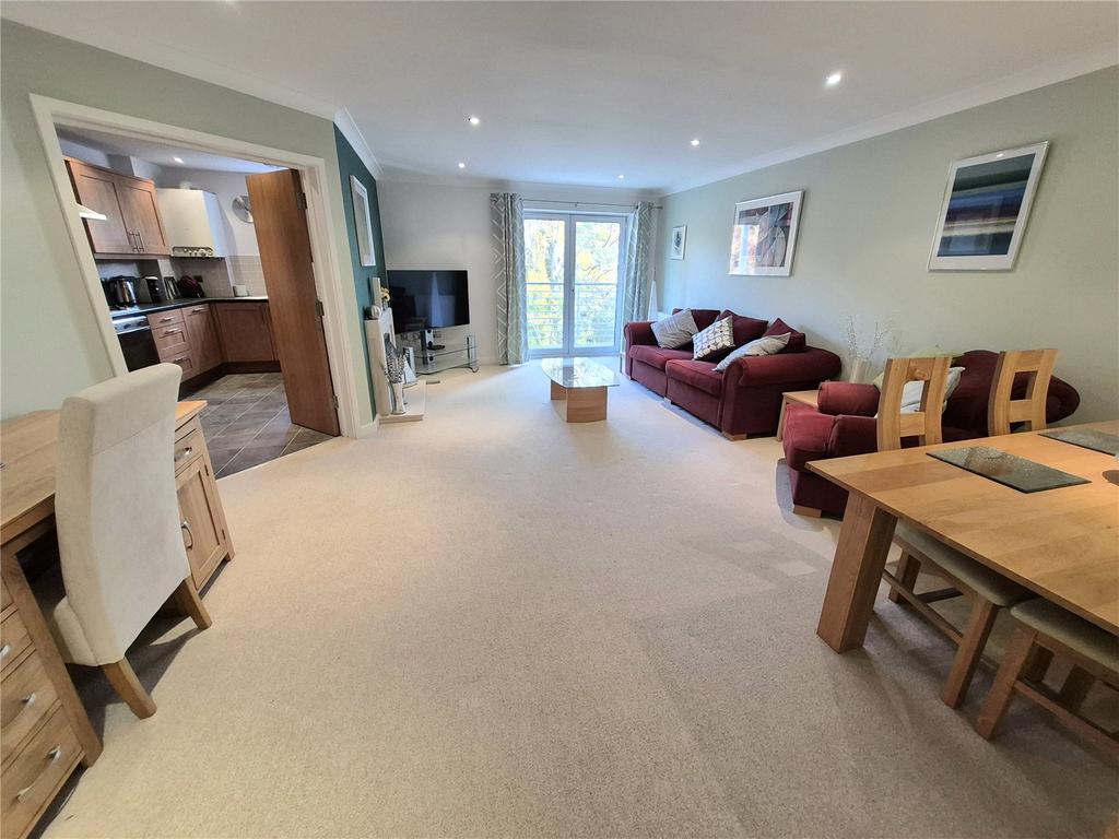 Living/Dining Room