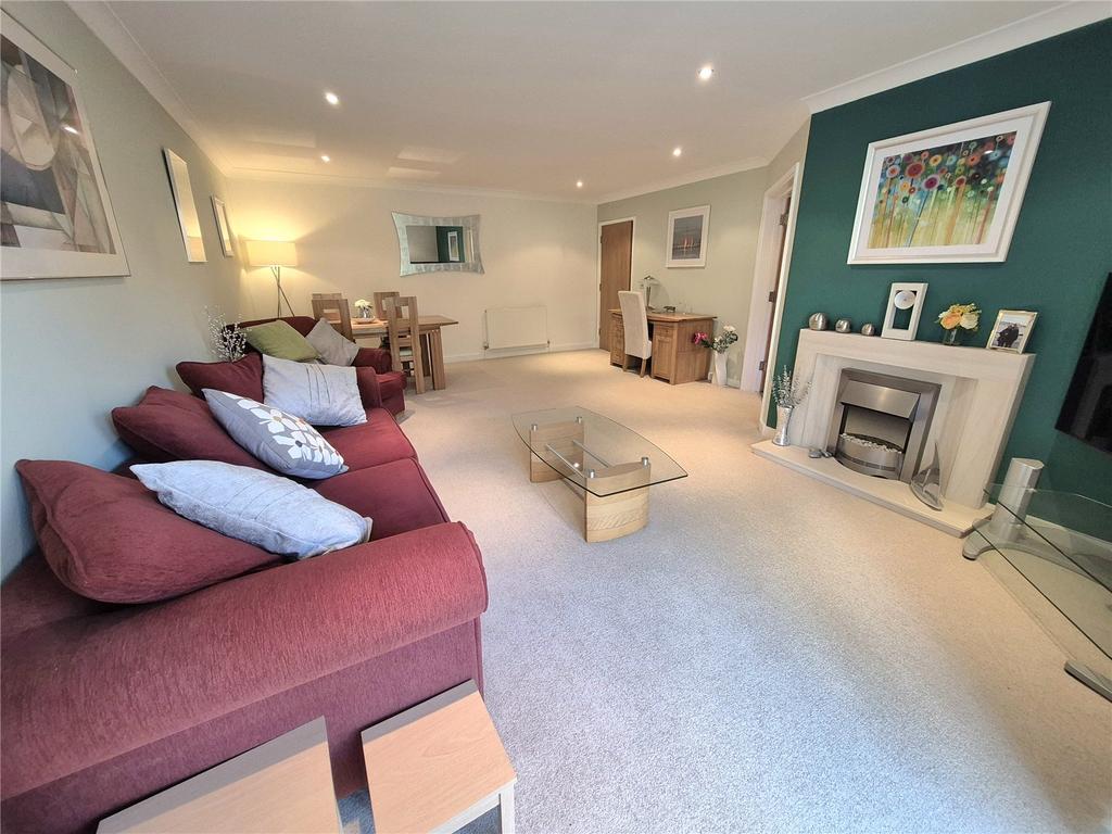 Living/Dining Room