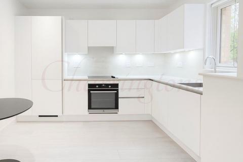 MODERN TWO-BEDROOM DUPLEX WITH PRIVATE TERRACE AND PARKING IN HENDON WATERSIDE