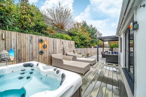3 bedroom bungalow for sale, School Hill, Shortlanesend, Truro