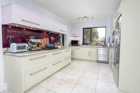 undefined, Burleigh Lane, Crawley RH10