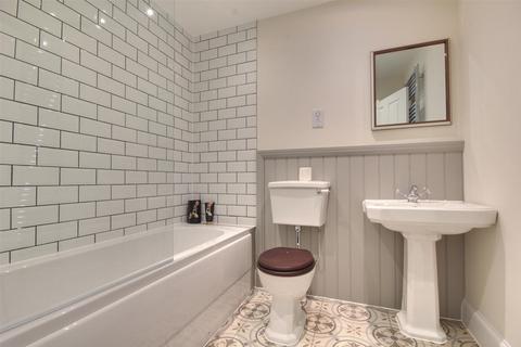 3 bedroom end of terrace house to rent, Eagle Walk, Brampton, Cambridgeshire, PE28