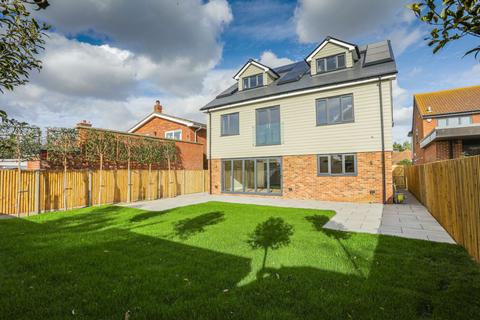 5 bedroom detached house for sale, Wauchope Road, Seasalter, Whitstable, CT5
