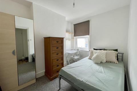 6 bedroom house share to rent, Redvers Road, Brighton