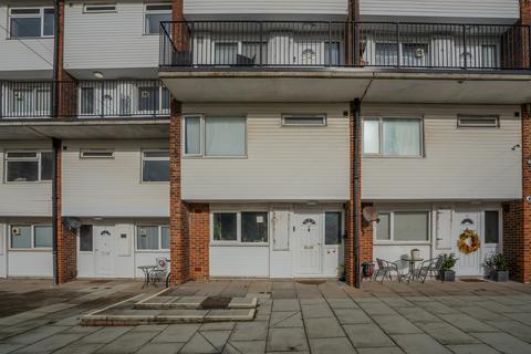 3 bedroom flat for sale, Lumsden Road, Southsea PO4