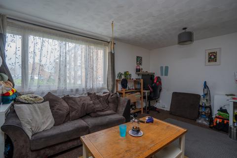 3 bedroom flat for sale, Lumsden Road, Southsea PO4