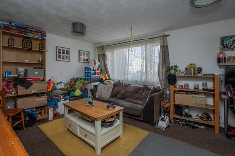 3 bedroom flat for sale, Lumsden Road, Southsea PO4