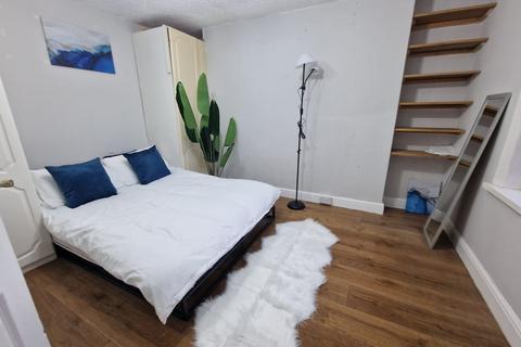 undefined, London Road, Maidstone ME16