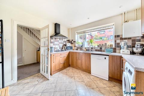 3 bedroom detached house for sale, High View Road, Surrey GU2