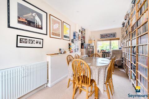 3 bedroom detached house for sale, High View Road, Surrey GU2