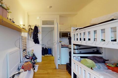 undefined, Oslo Court, St Johns Wood, NW8