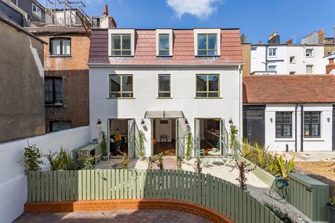 undefined, Brighton, East Sussex BN2