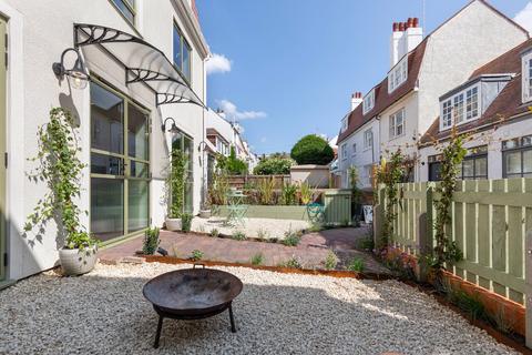 undefined, Brighton, East Sussex BN2