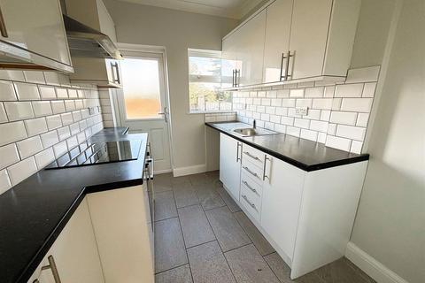 3 bedroom semi-detached house for sale, Station Approach, Orpington