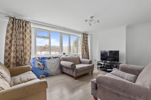 undefined, Warminster Gardens SE25