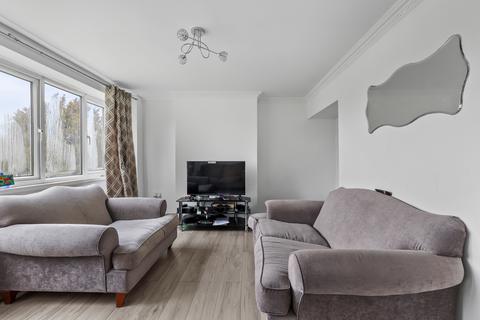 undefined, Warminster Gardens SE25