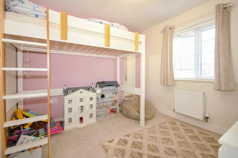 17 Arnold Drive, Cawston, Rugby, CV23 9FU