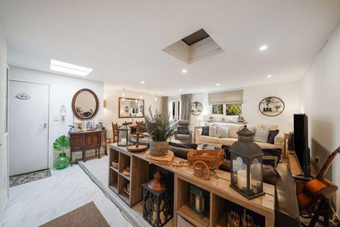undefined, Gaskarth Road, Edgware HA8