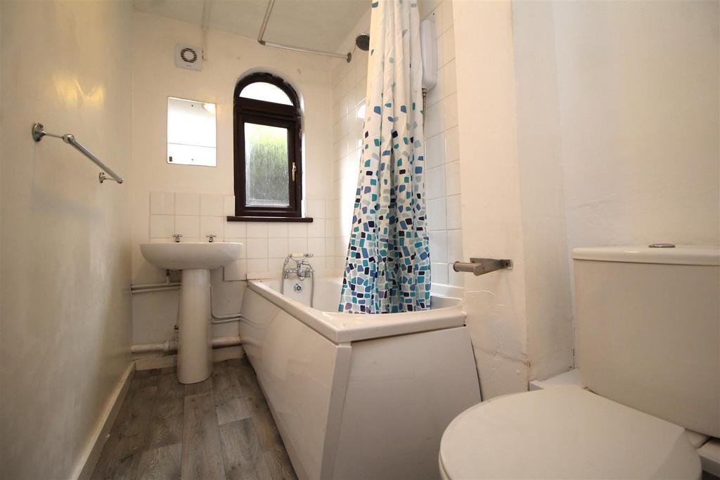 Bathroom.JPG