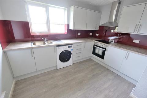 undefined, Elgin Close, STOURBRIDGE DY8