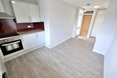undefined, Elgin Close, STOURBRIDGE DY8