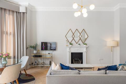 3 bedroom flat for sale, Lexham Gardens, London W8