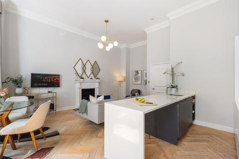 3 bedroom flat for sale, Lexham Gardens, London W8
