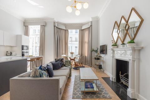 3 bedroom flat for sale, Lexham Gardens, London W8