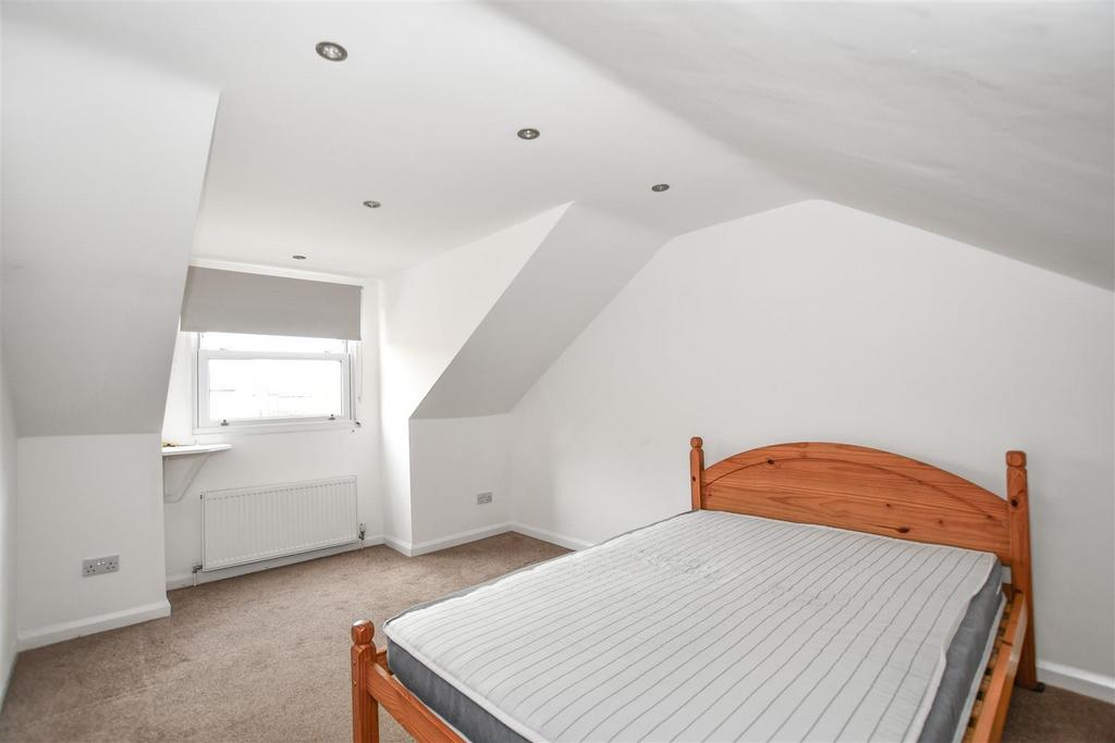 Bedroom .jpg