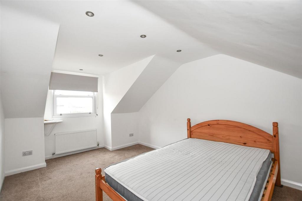 Bedroom .jpg