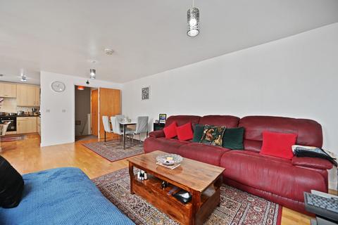 2 bedroom flat for sale, Horn Lane, Acton