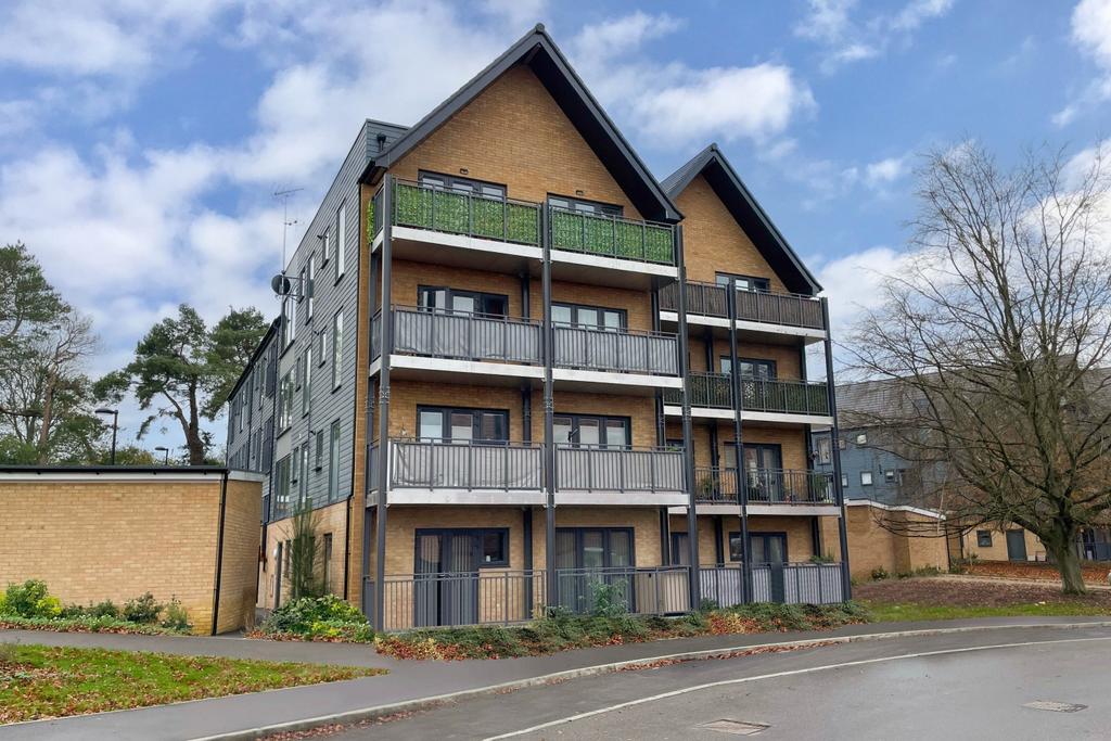 Ewe Move Estate Agents Basingstoke - Fleetlands Hou