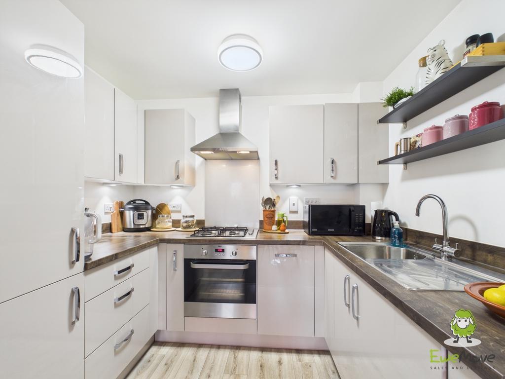 Ewe Move Estate Agents Basingstoke - Fleetlands Hou