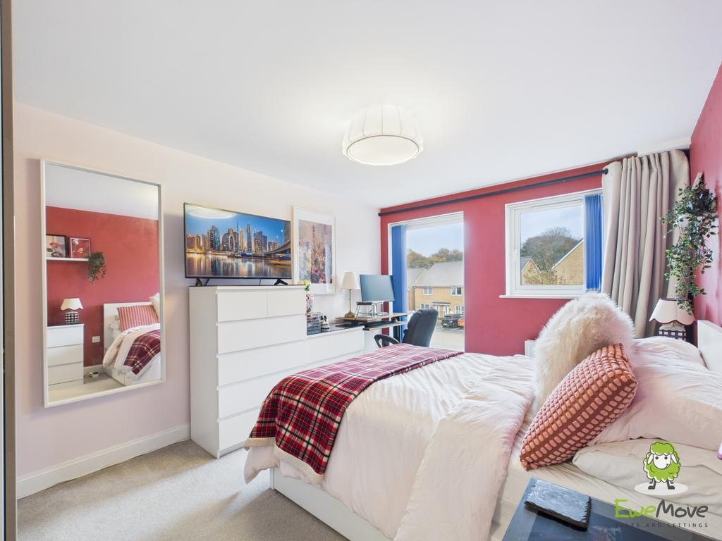 Ewe Move Estate Agents Basingstoke - Fleetlands Hou