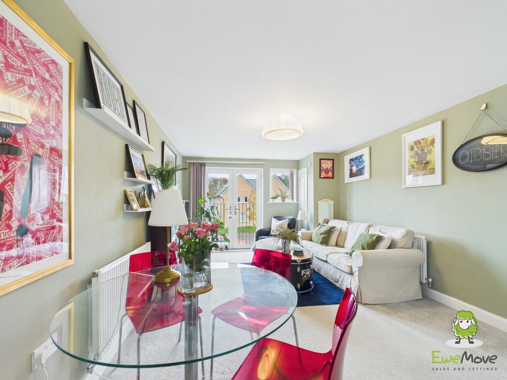 Ewe Move Estate Agents Basingstoke - Fleetlands Hou