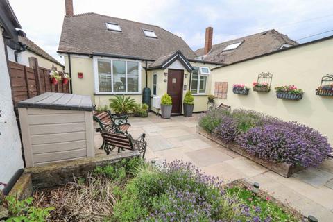 2 bedroom detached bungalow for sale, Elm Close Estate, Hayling Island