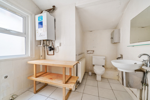 2 bedroom house to rent, Pitchford Street, Stratford, London, E15