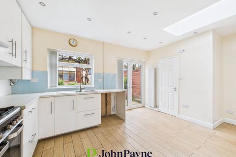 3 bedroom end of terrace house to rent, Kingsbury Road, Coundon, Coventry, CV6