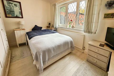 2 bedroom bungalow for sale, Sheraton Close, Lincoln LN6
